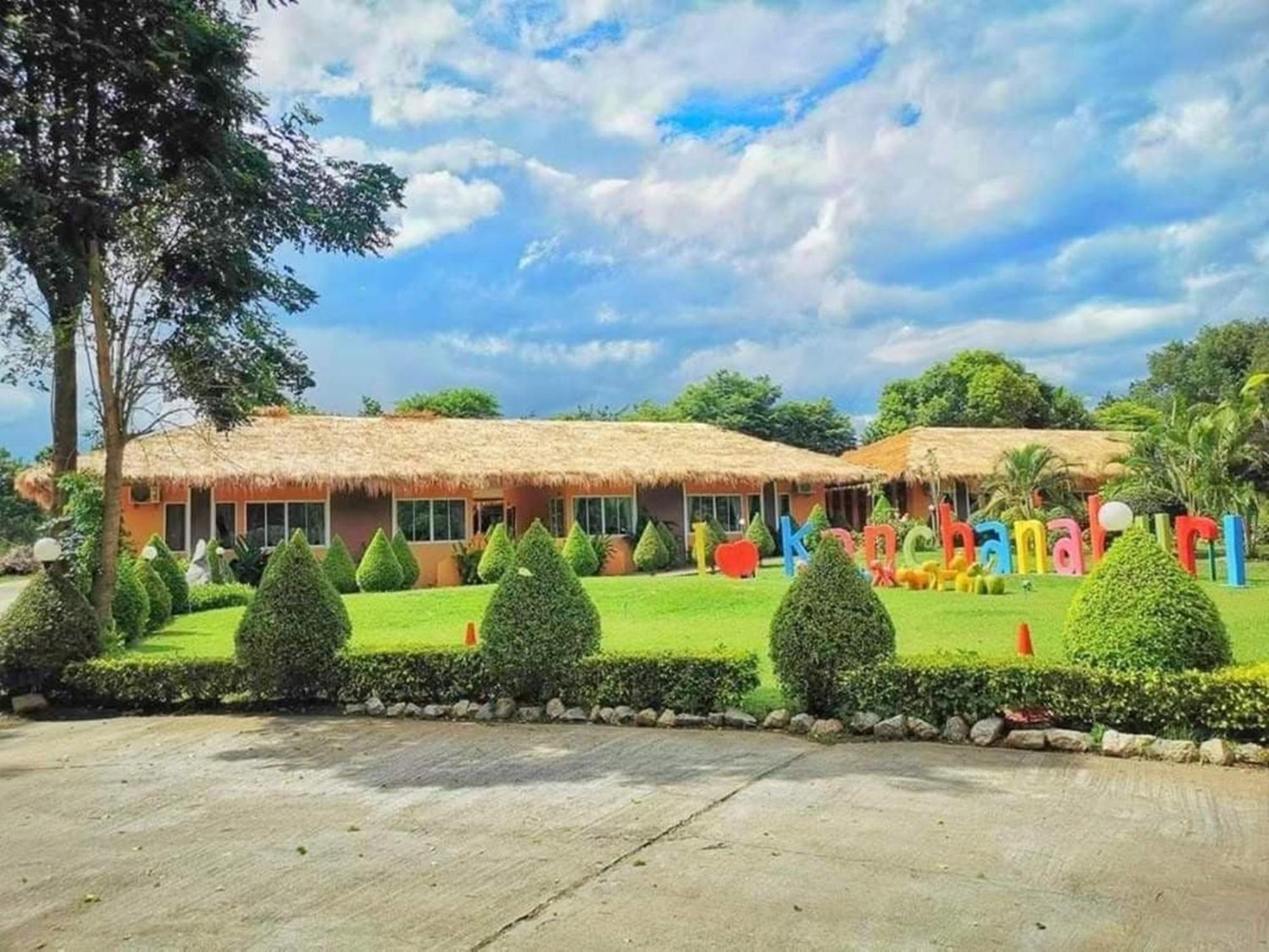 Aurora Resort Kanchanaburi Exterior foto