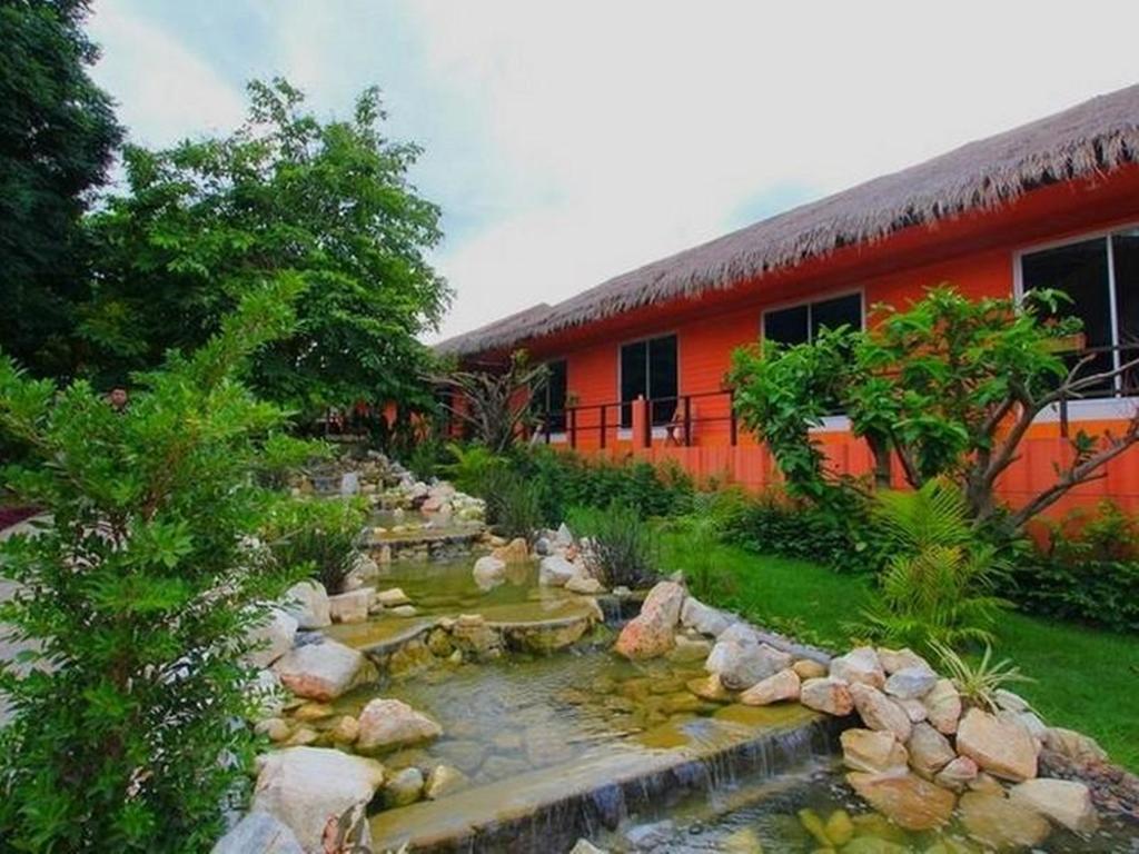 Aurora Resort Kanchanaburi Exterior foto